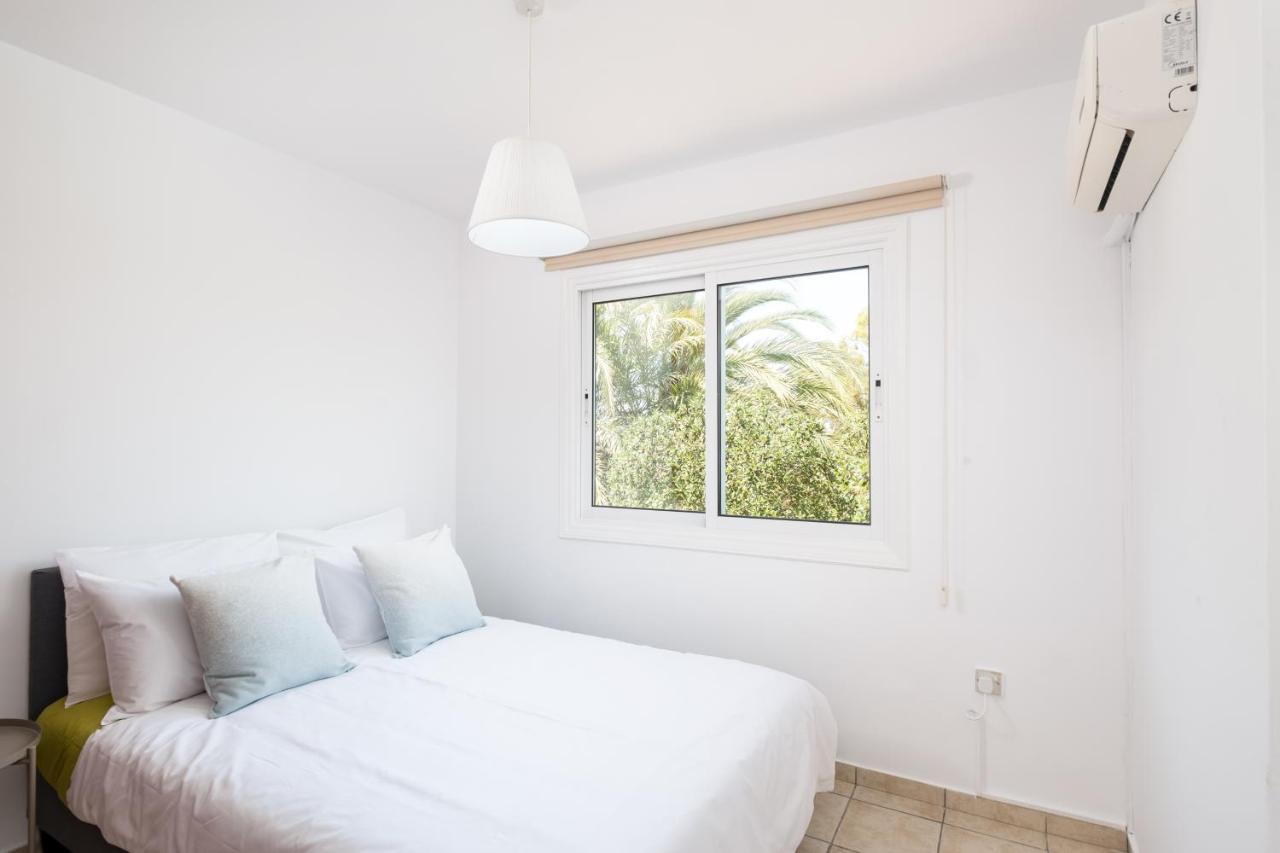 Oceanview Apartment Ларнака Екстериор снимка